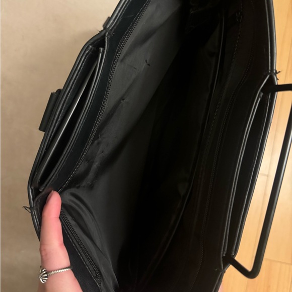 Beis Backpackl - Picture 3 of 10